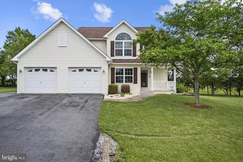 57 Hansberry Ct, Inwood, WV 25428