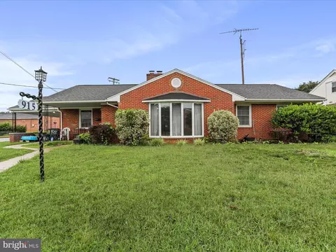 915 Florida Ave, Martinsburg, WV 25401