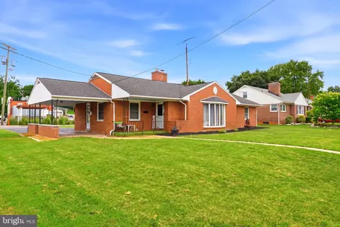 915 Florida Ave, Martinsburg, WV 25401