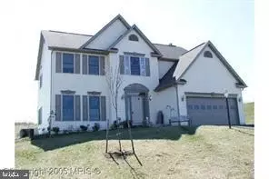 48 Lansing Ct, Falling Waters, WV 25419