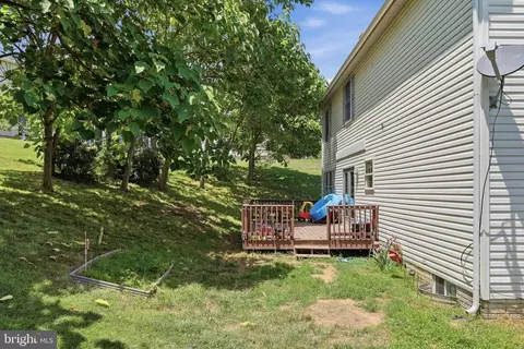 Exterior - 48 Lansing Ct, Falling Waters, WV 25419 photo 6 of 11