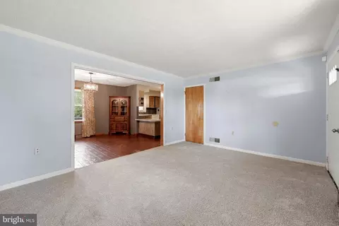 Living - 23 Drake Ave, Falling Waters, WV 25419 photo 2 of 11