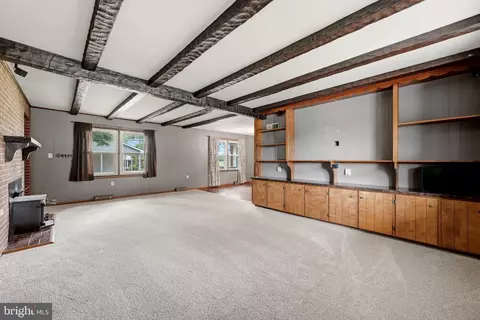 Living - 23 Drake Ave, Falling Waters, WV 25419 photo 4 of 11