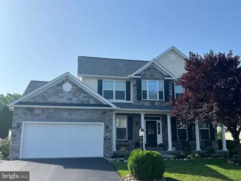 236 Shannon Ct, Inwood, WV 25428