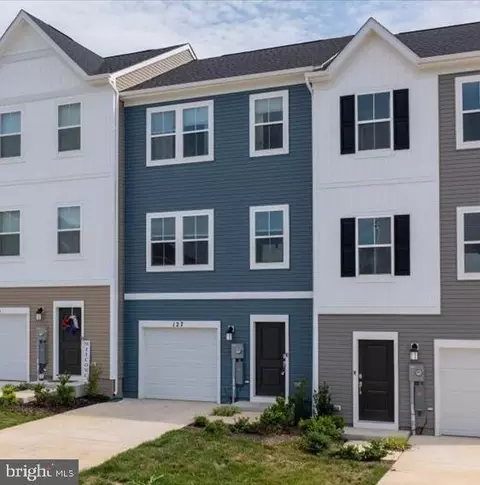 127 Brashear Ct, Martinsburg, WV 25403