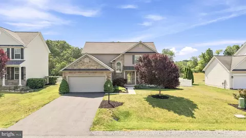 224 Shannon Ct, Inwood, WV 25428
