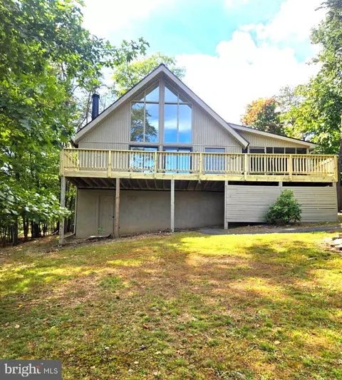 496 Winter Cp, Hedgesville, WV 25427