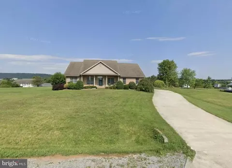 473 Nathaniel Dr, Martinsburg, WV 25403