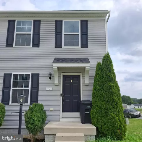 12 Britania Ct, Martinsburg, WV 25405