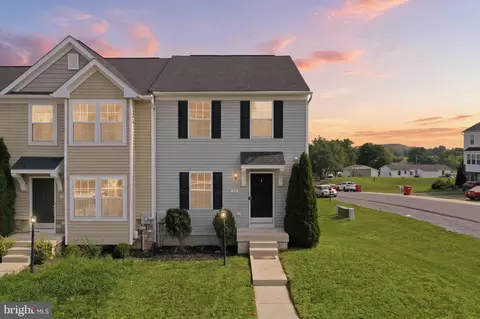 12 Britania Ct, Martinsburg, WV 25405
