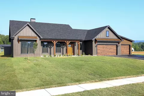 45 Grand Rapids Dr, Martinsburg, WV 25403