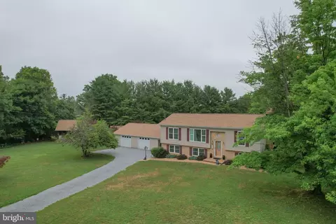 116 Marikay Ct, Bunker Hill, WV 25413