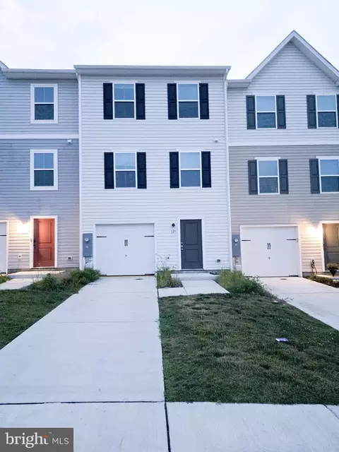 128 Rabbit Rd, Hedgesville, WV 25427