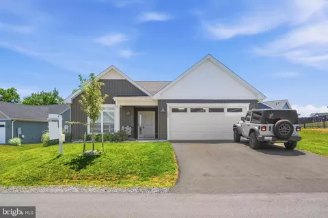 150 Duluth Dr, Martinsburg, WV 25404