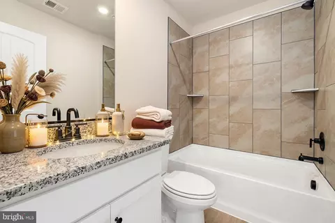 Bath - 15 Brompton St, Falling Waters, WV 25419 photo 1 of 1