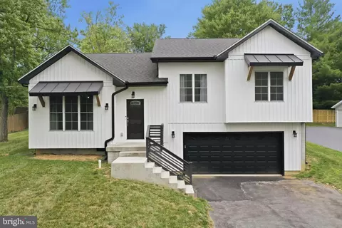 195 Still Meadow Dr, Martinsburg, WV 25405