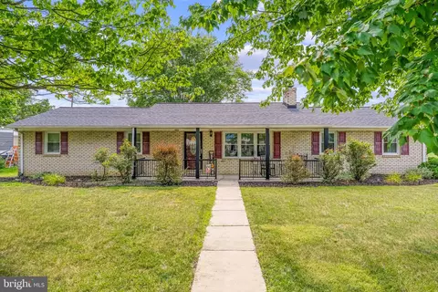 446 Richard St, Martinsburg, WV 25404