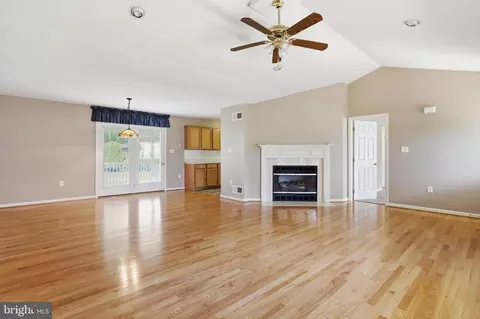 Living - 142 Hastings Dr, Falling Waters, WV 25419 photo 1 of 4