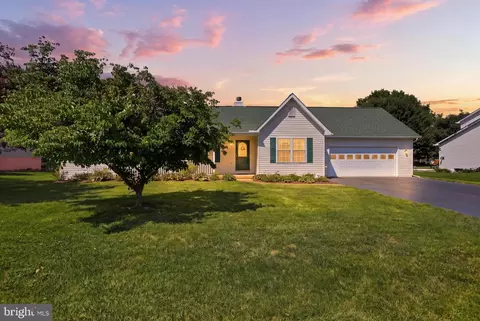 Exterior - 142 Hastings Dr, Falling Waters, WV 25419 photo 2 of 3