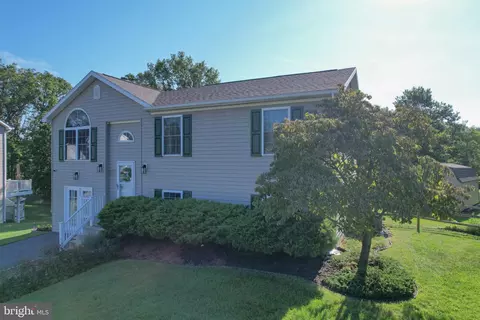 84 Founders Ct, Martinsburg, WV 25405