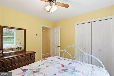 Bedroom - 125 Trammel, Falling Waters, WV 25419 photo 2 of 7