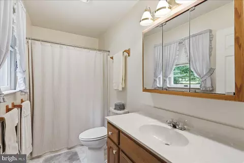 Bath - 125 Trammel, Falling Waters, WV 25419 photo 3 of 3