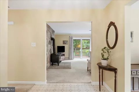 Entry Way - 125 Trammel, Falling Waters, WV 25419 photo 1 of 2