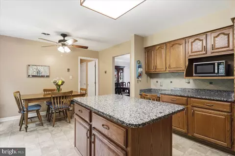 Kitchen - 125 Trammel, Falling Waters, WV 25419 photo 3 of 7