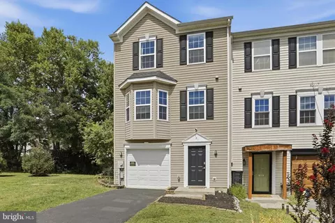 181 Dunrobin Dr, Martinsburg, WV 25405