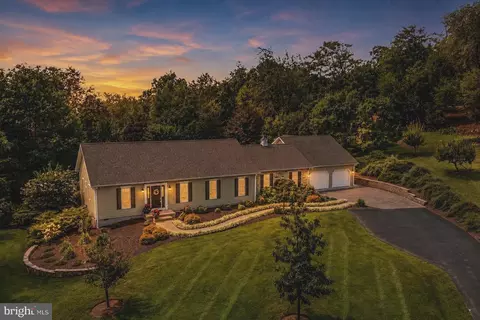 105 Derby Ct, Martinsburg, WV 25403