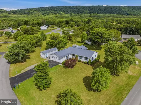 196 Mcgill Dr, Gerrardstown, WV 25420