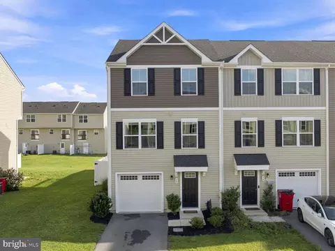 38 Snickers Ct, Martinsburg, WV 25403
