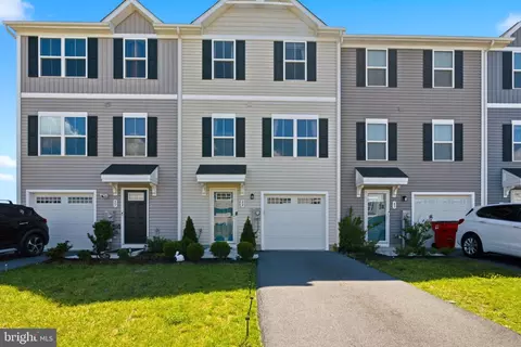 39 Ogunquit Dr, Martinsburg, WV 25403