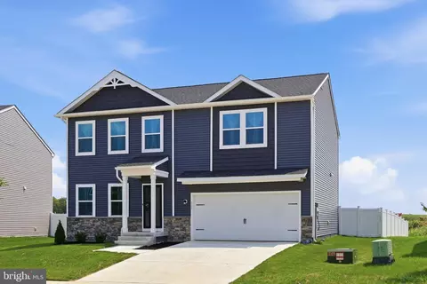 111 Salute Cir, Martinsburg, WV 25405
