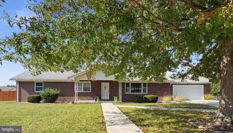 415 Richard St, Martinsburg, WV 25404
