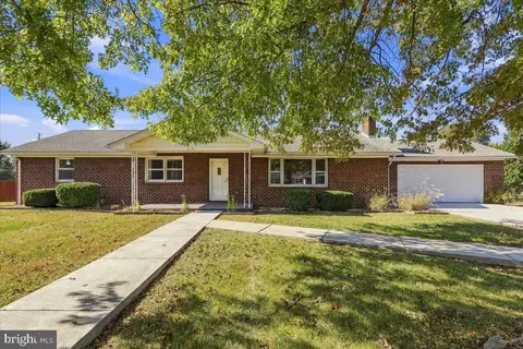 415 Richard St, Martinsburg, WV 25404