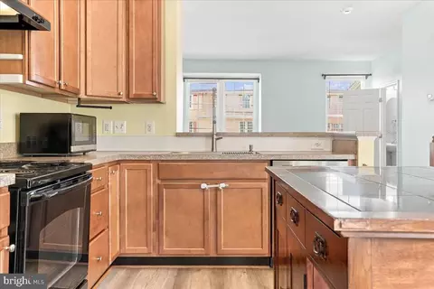Kitchen - 58 Gauley River Path, Falling Waters, WV 25419 photo 3 of 4