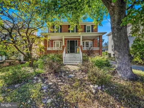 9872 Winchester Ave, Bunker Hill, WV 25413
