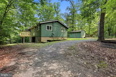 96 Persimmon Ln, Gerrardstown, WV 25420