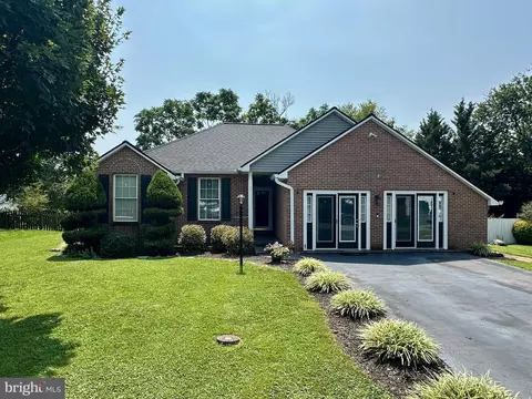 117 Gemstone Dr, Martinsburg, WV 25401