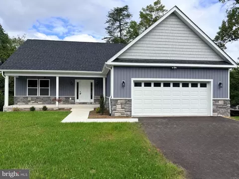 289 Wampum Ln, Hedgesville, WV 25427