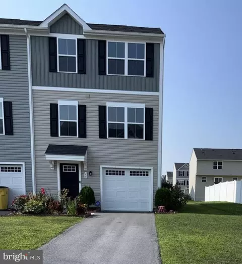 48 Snickers Ct, Martinsburg, WV 25403