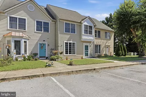 Exterior - 249 Morningside Dr, Falling Waters, WV 25419 photo 2 of 9