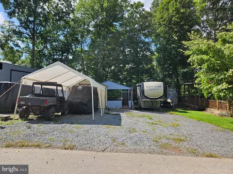 Block 139 Lot 117 Boo Boo Blvd, Falling Waters, WV 25419