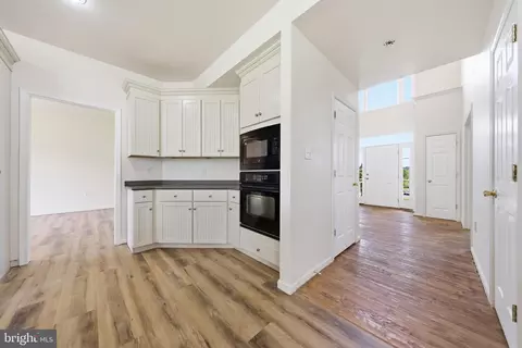 Entry Way - 348 Dorchester Dr, Falling Waters, WV 25419 photo 6 of 11