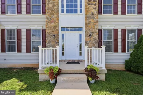 Exterior - 348 Dorchester Dr, Falling Waters, WV 25419 photo 4 of 10