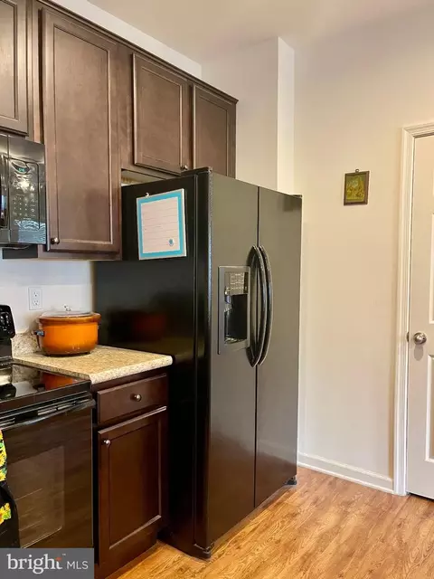 Kitchen - 28 Chennault Trl, Falling Waters, WV 25419 photo 1 of 8