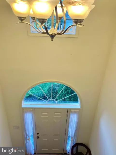 Entry Way - 28 Chennault Trl, Falling Waters, WV 25419 photo 4 of 7