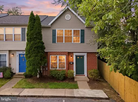 112 Music Ct, Martinsburg, WV 25401