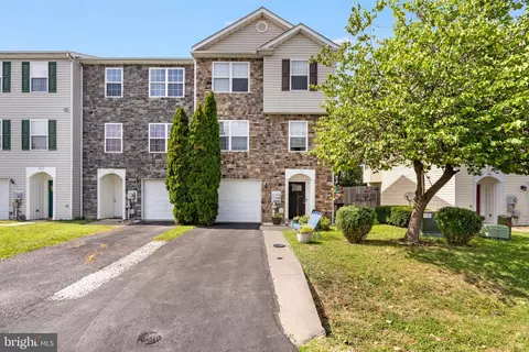 198 Pony Cir, Martinsburg, WV 25405
